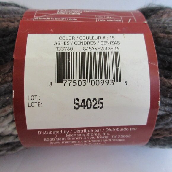 3 Skeins Loops & Threads Charisma 100% Acrylic Yarn #15 Ashes 5-Bulky 100g NWT - Picture 8 of 11